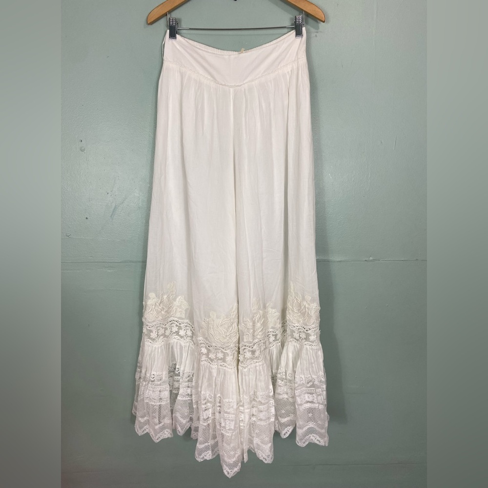 Free People Pants Wide Leg Flare Embroidered Lace Floral Baggy‎ Pull On Medium